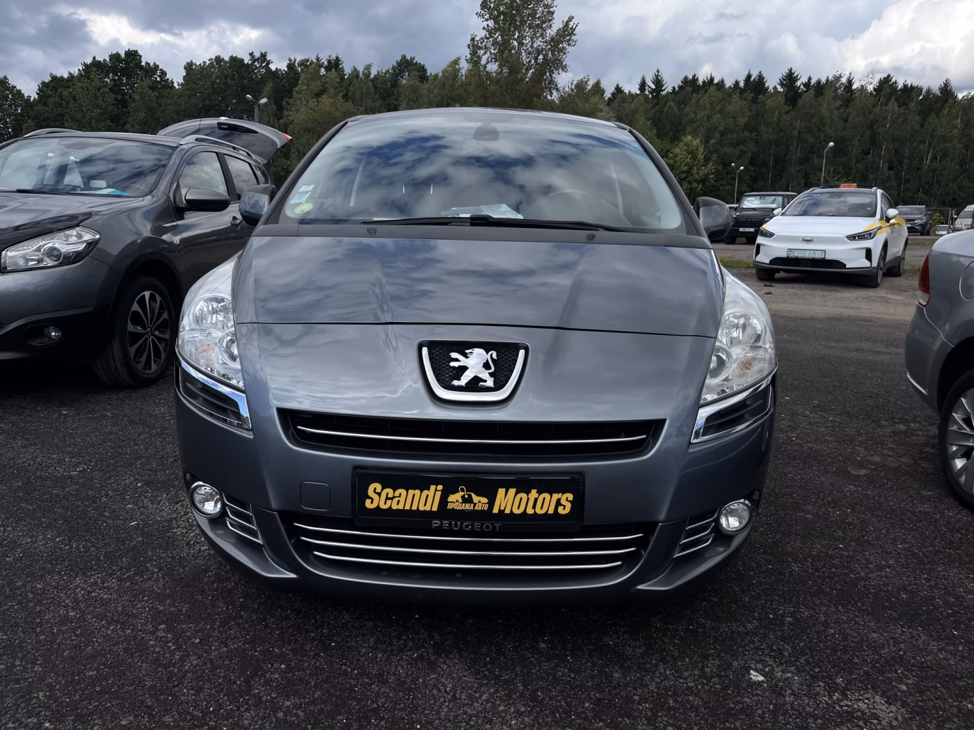 Peugeot 5008 фото 3