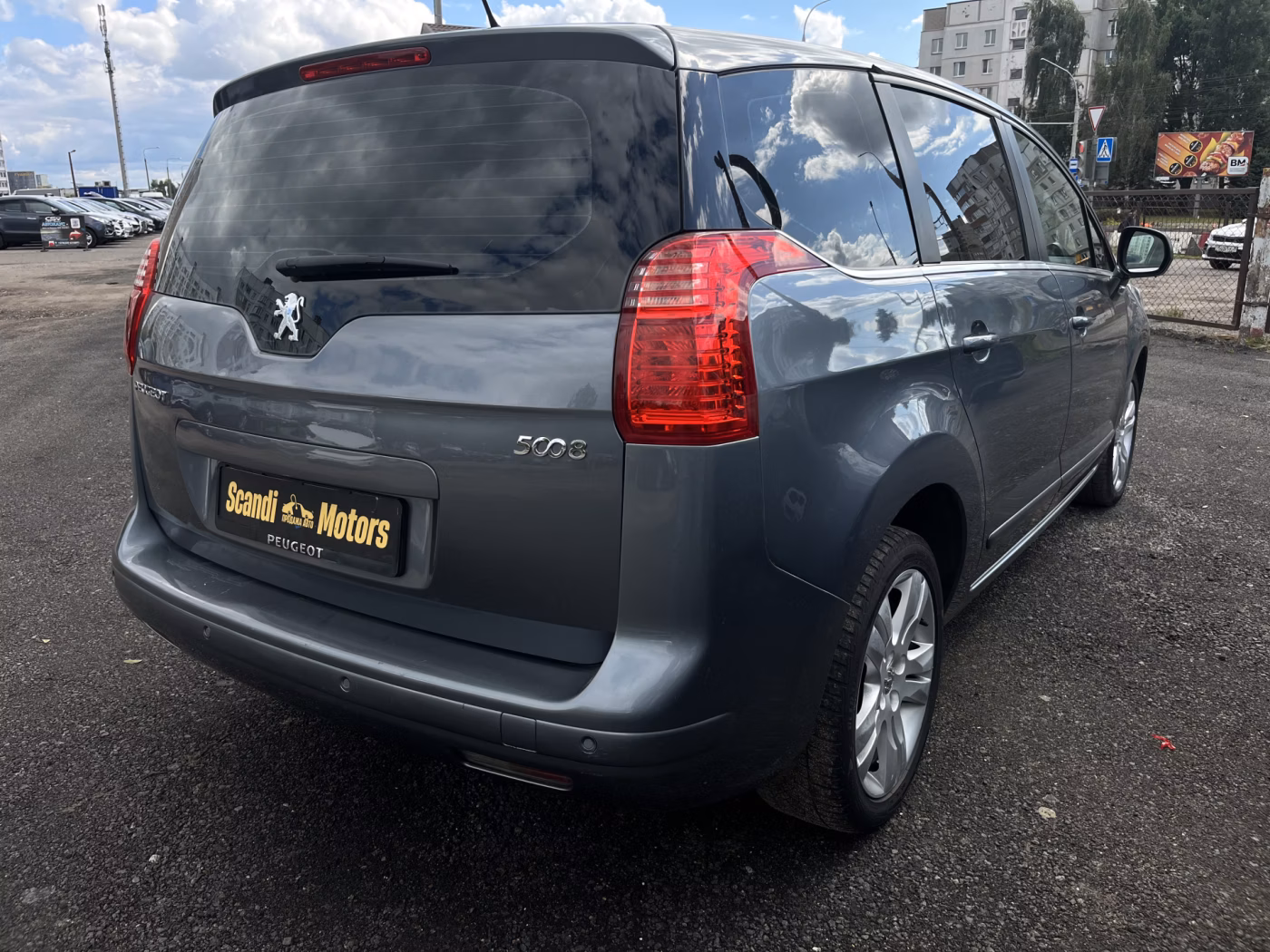 Peugeot 5008 фото 4