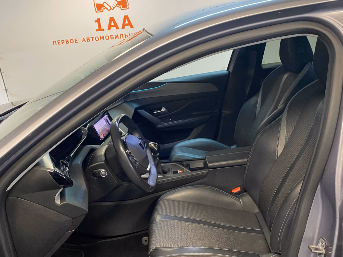 Peugeot 308 фото 6