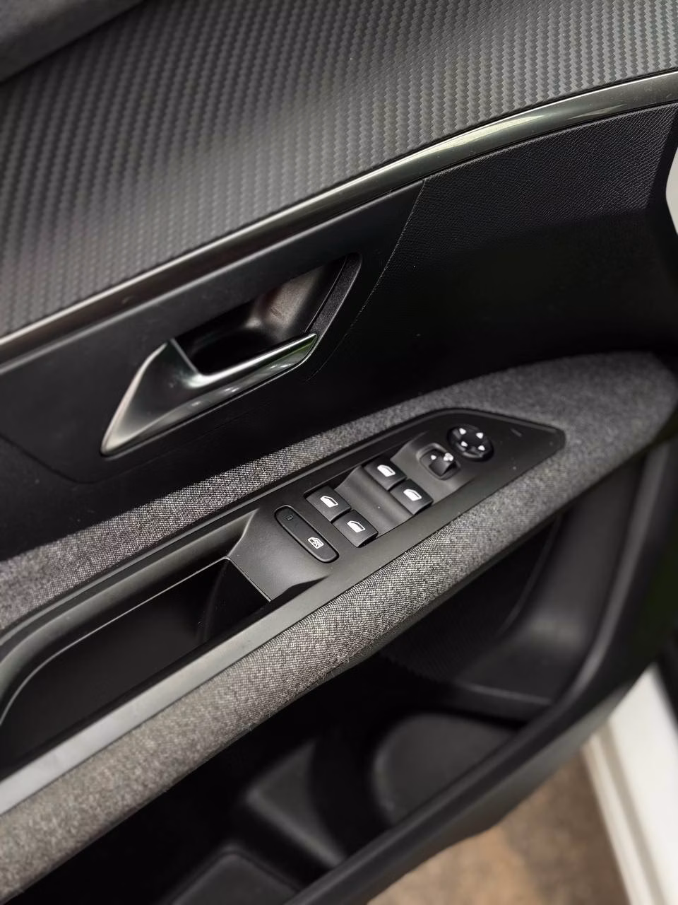 Peugeot 3008 фото 8