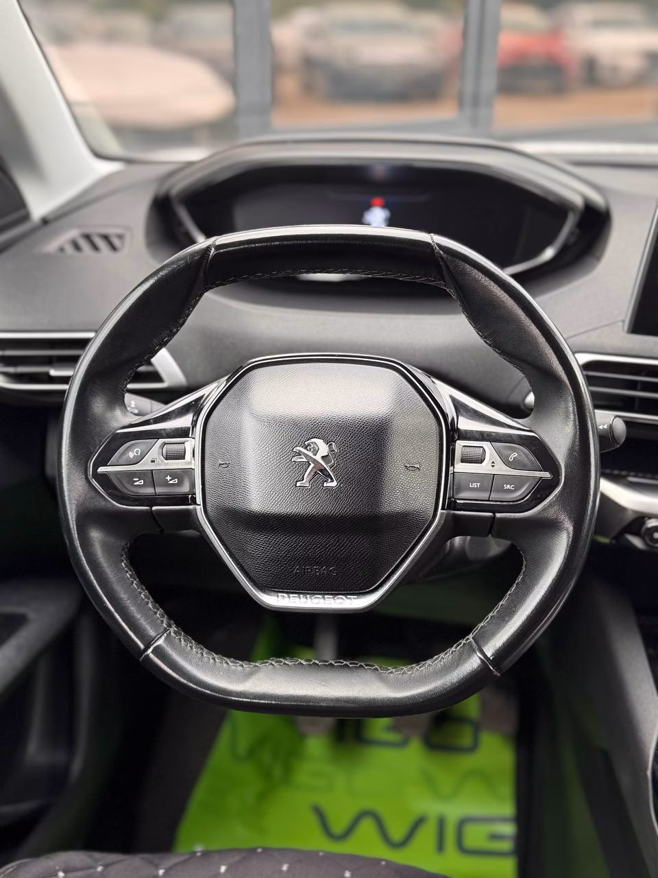 Peugeot 3008 фото 10