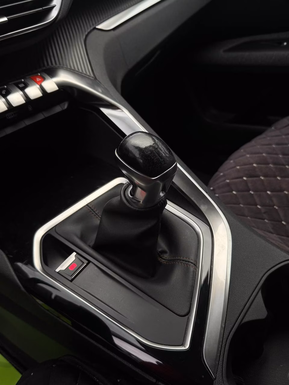 Peugeot 3008 фото 11