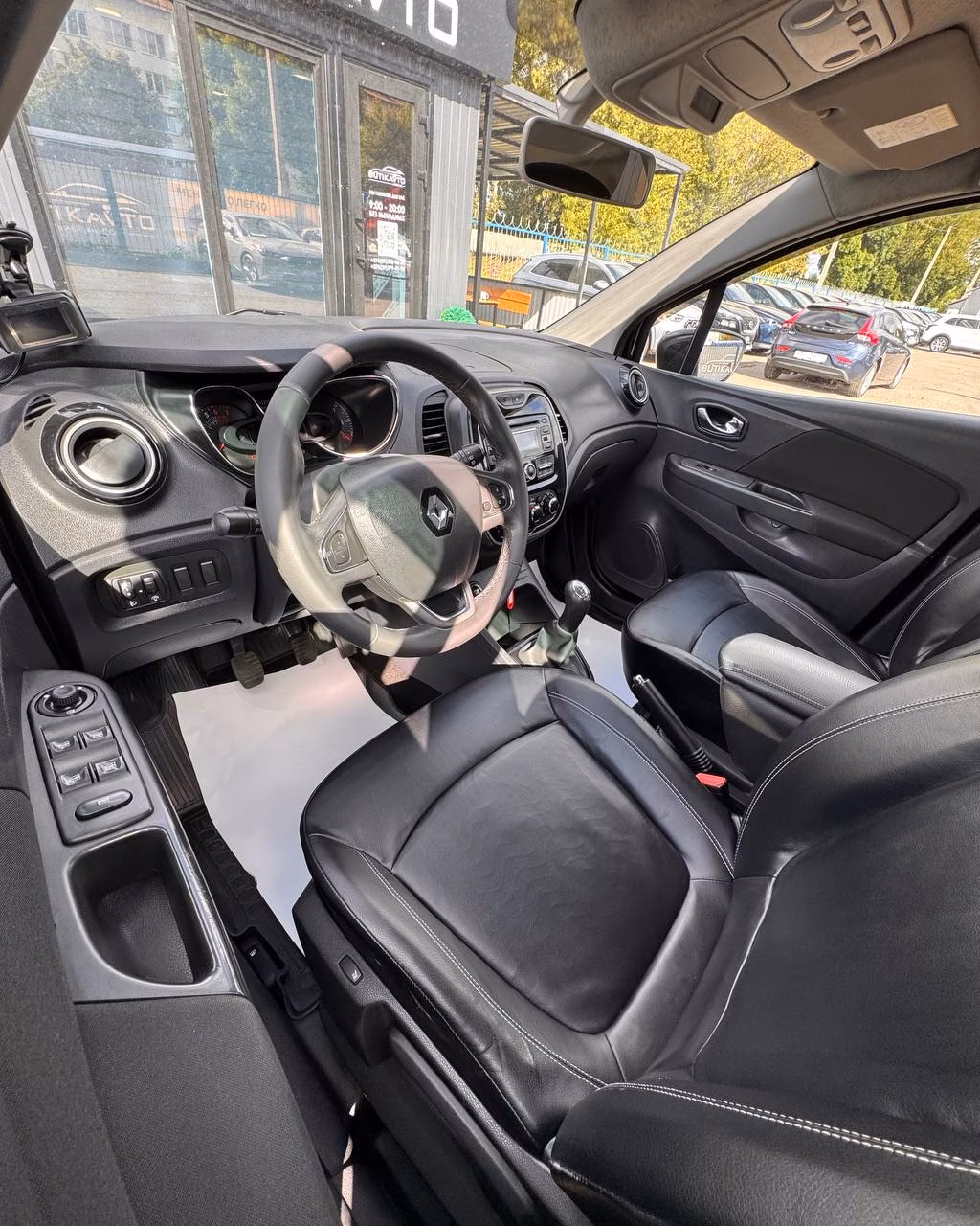 Renault Kaptur фото 9