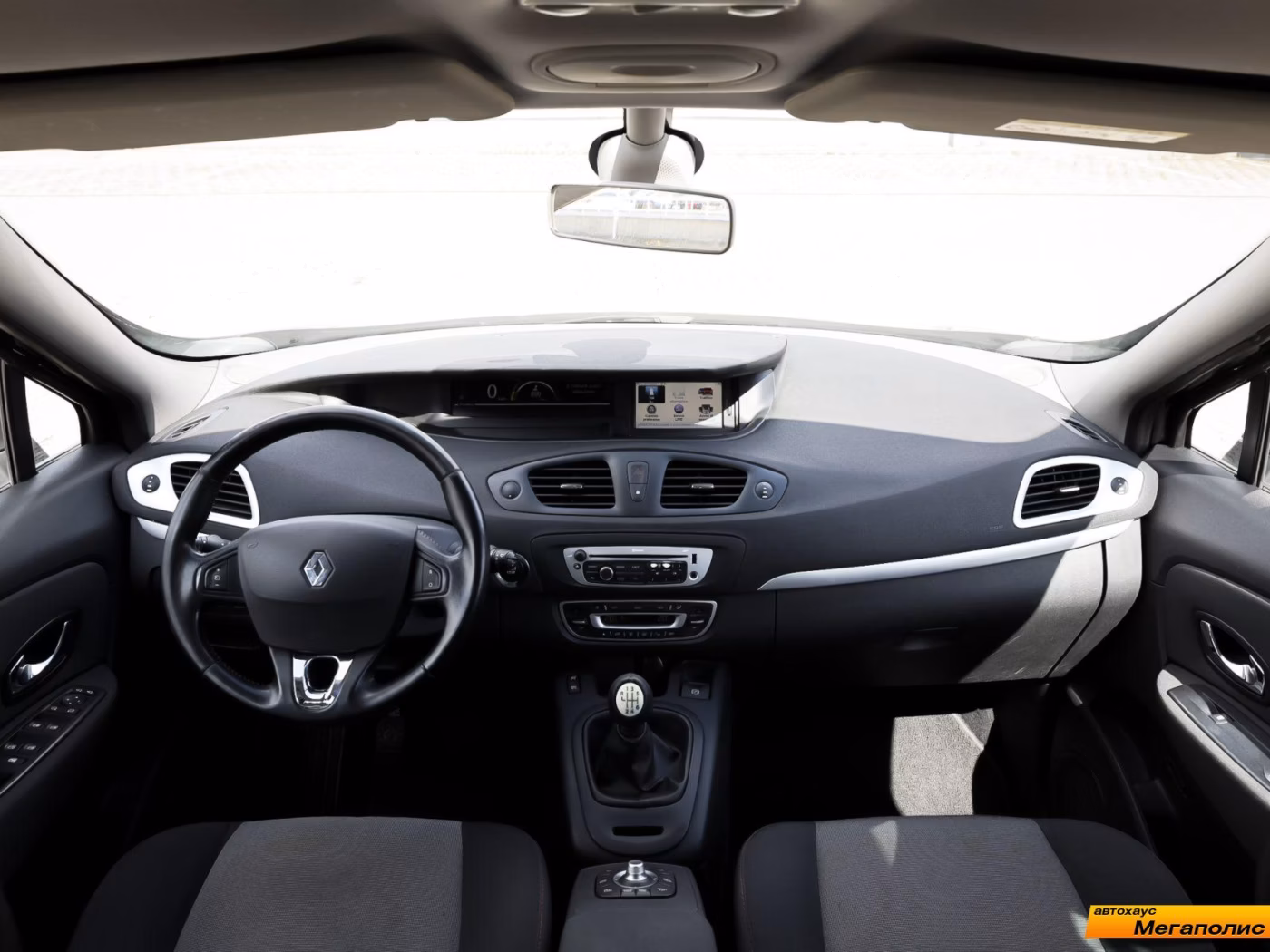 Renault Scenic фото 6