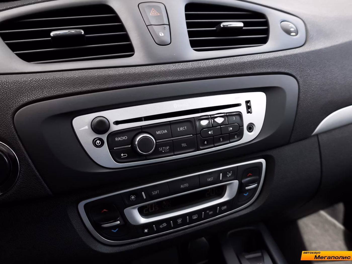 Renault Scenic фото 15
