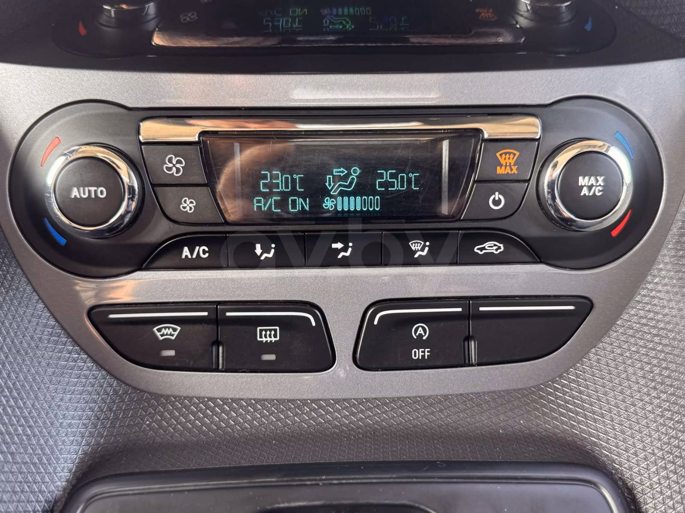 Ford Tourneo Connect фото 16