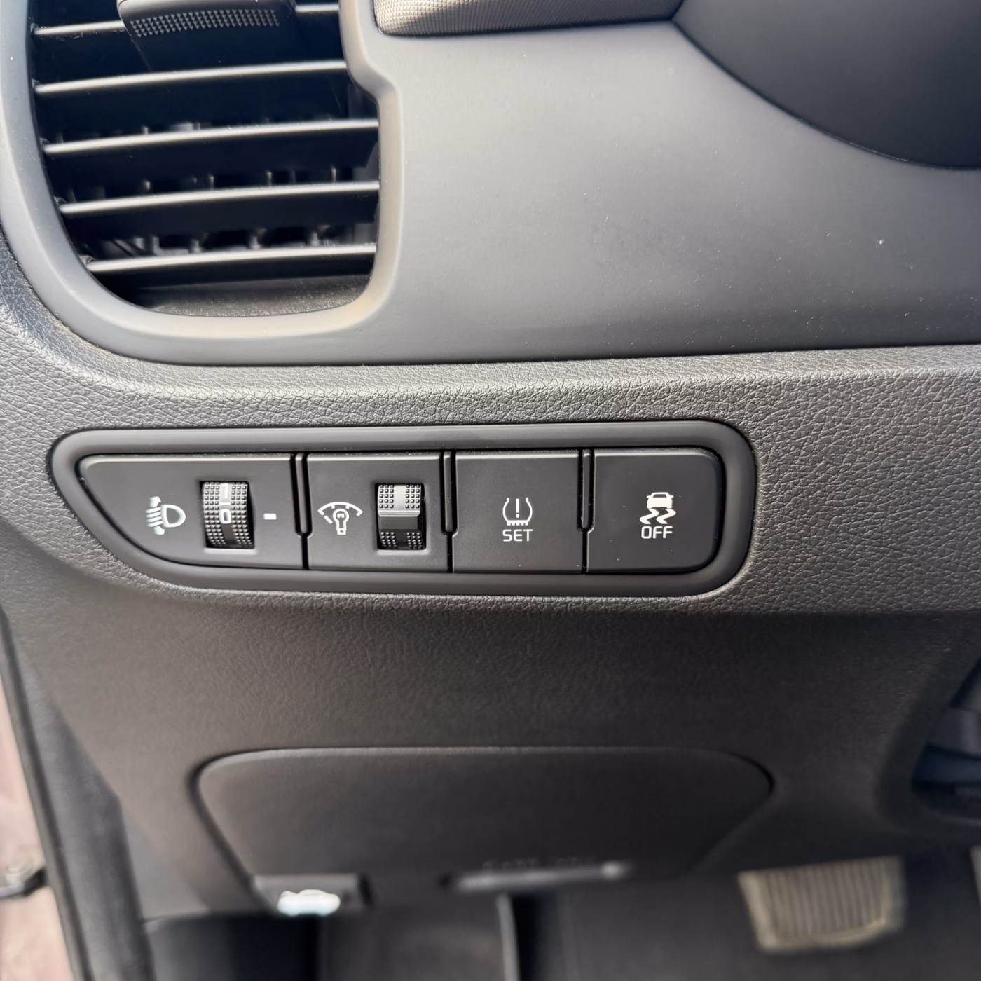 Kia Rio фото 12