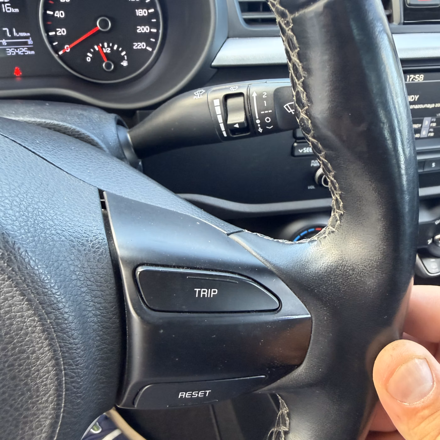 Kia Rio фото 18