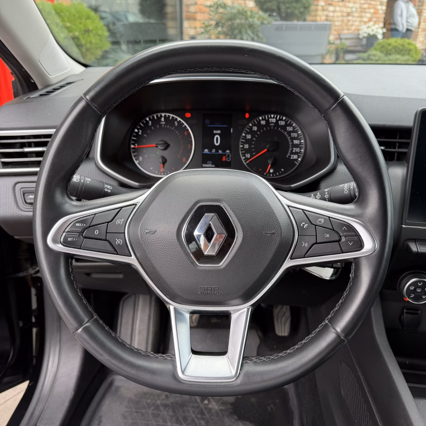 Renault Clio фото 13