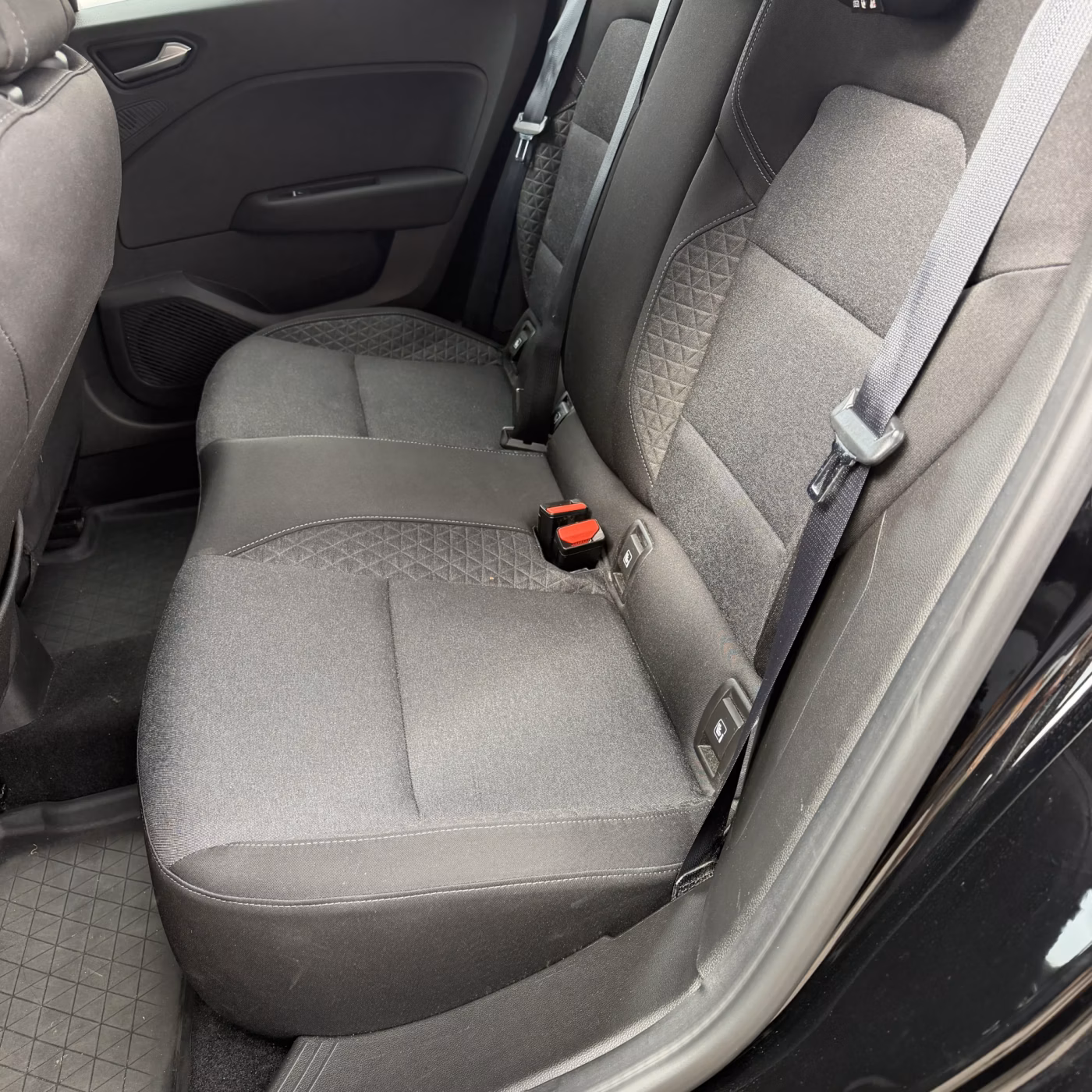 Renault Clio фото 18