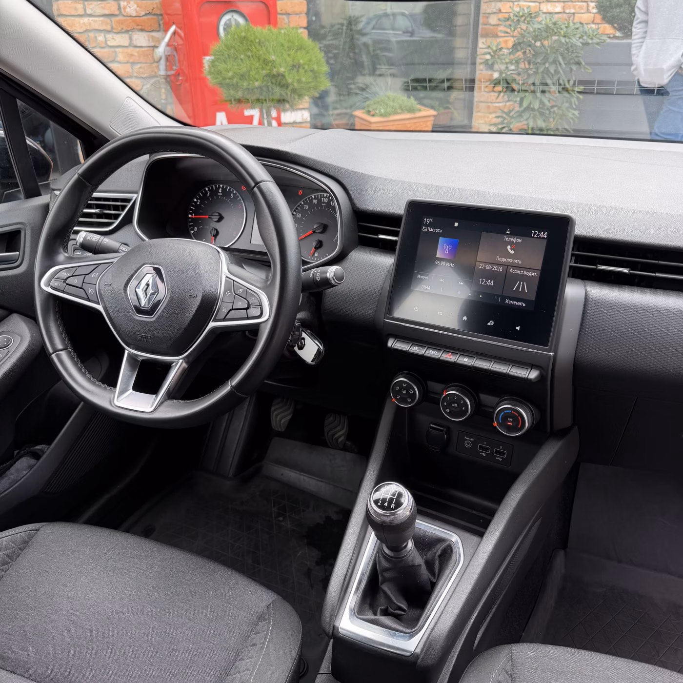 Renault Clio фото 20