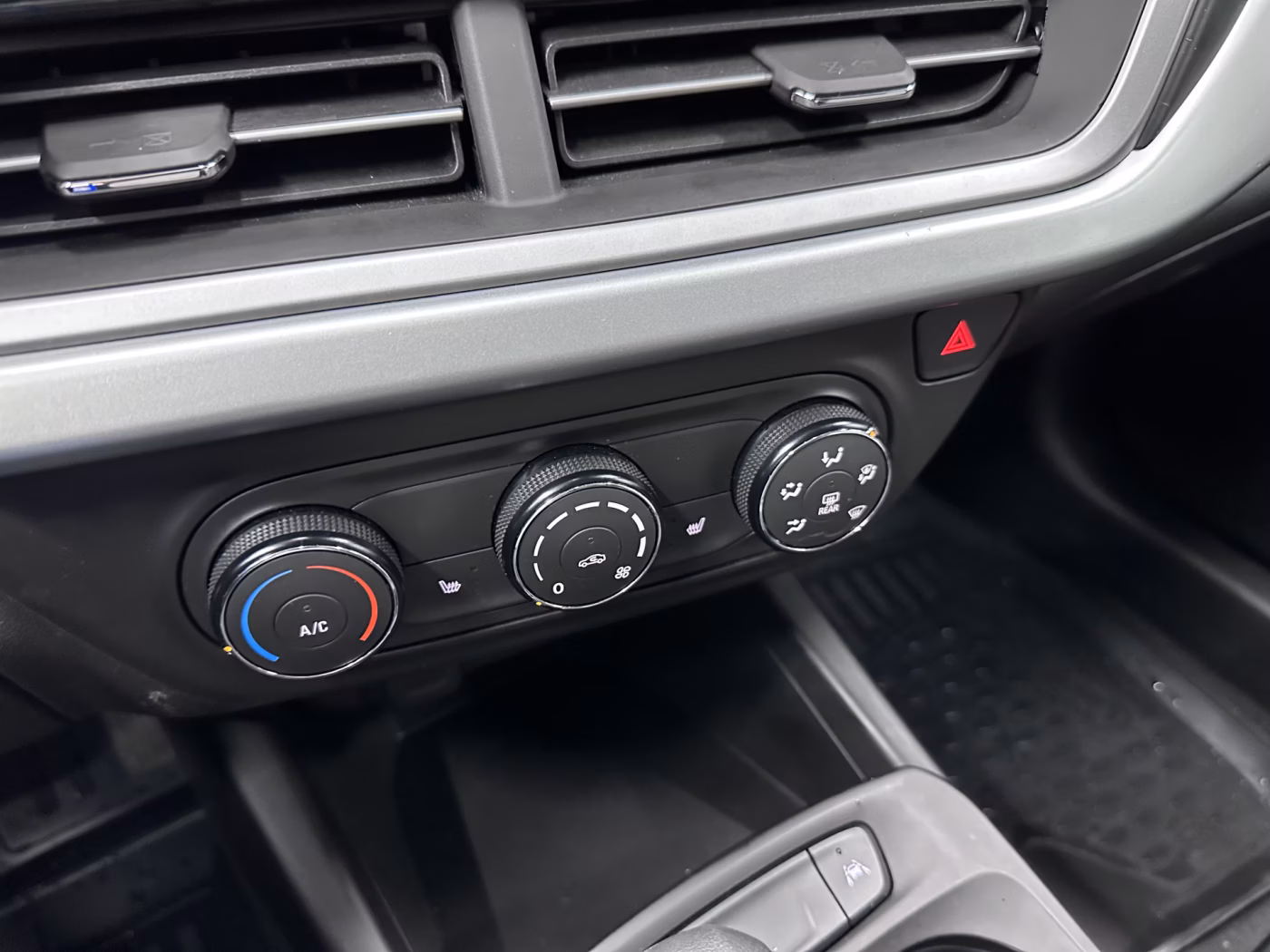 Chevrolet Trax фото 12