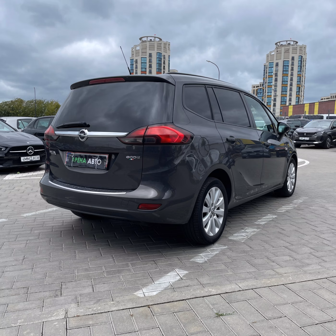 Opel Zafira фото 4