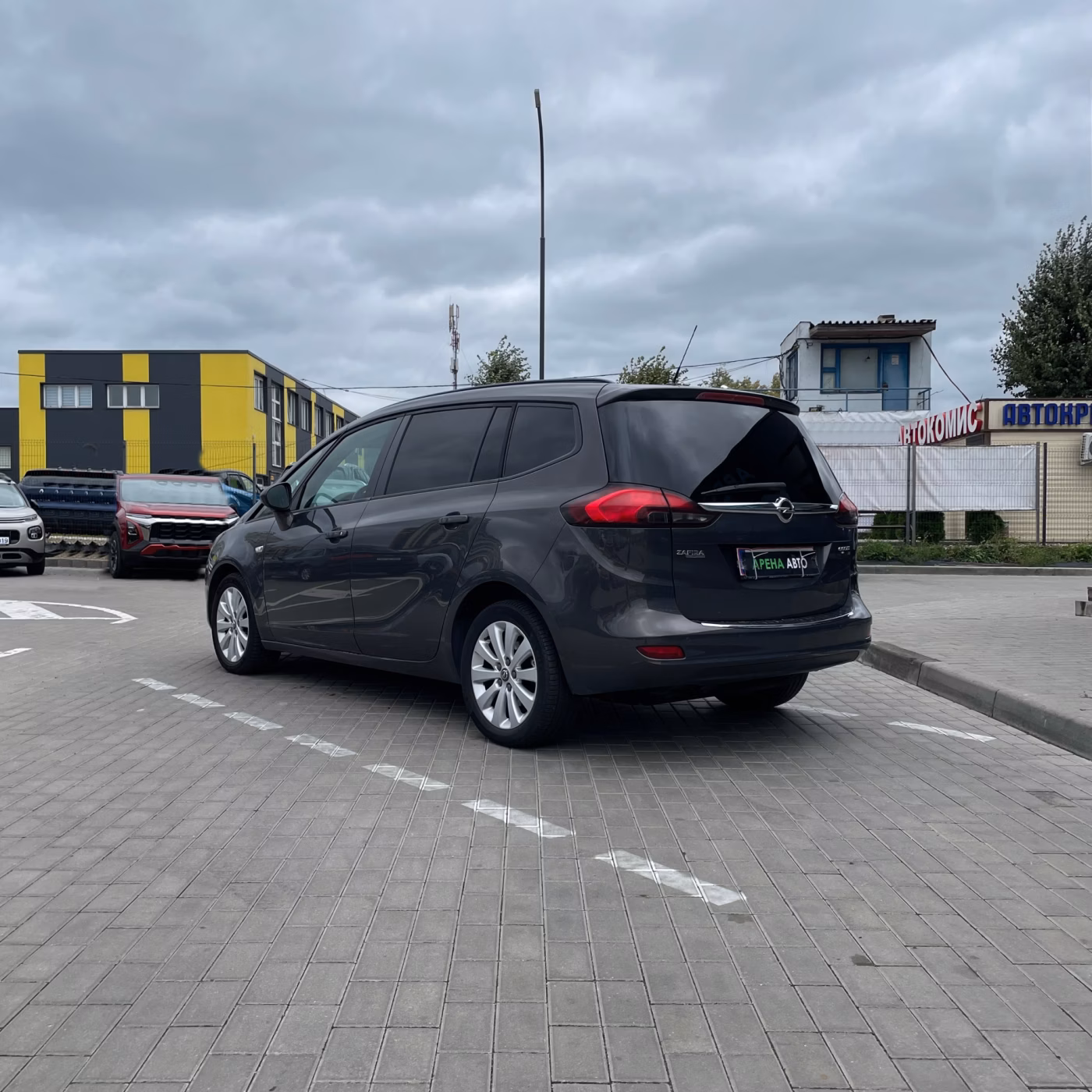 Opel Zafira фото 6