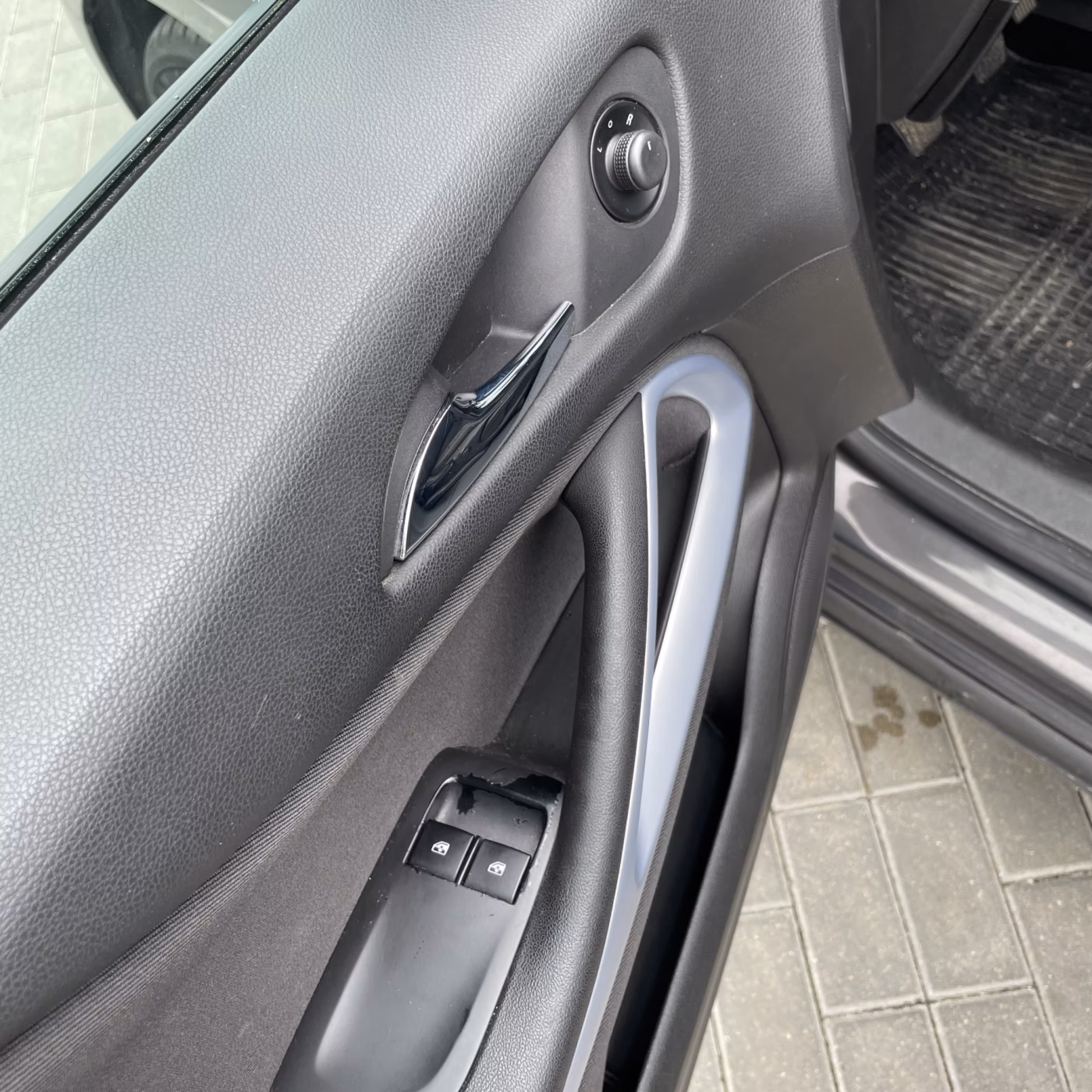 Opel Zafira фото 10