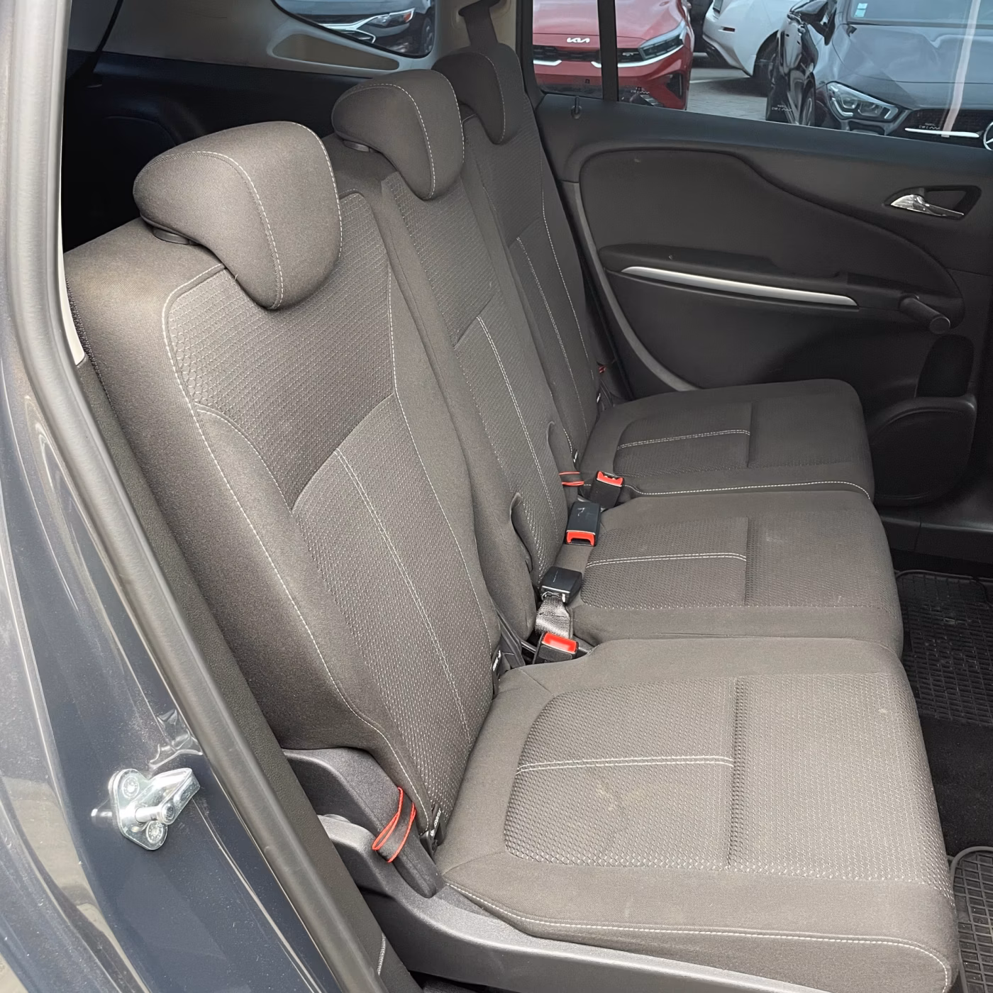 Opel Zafira фото 20