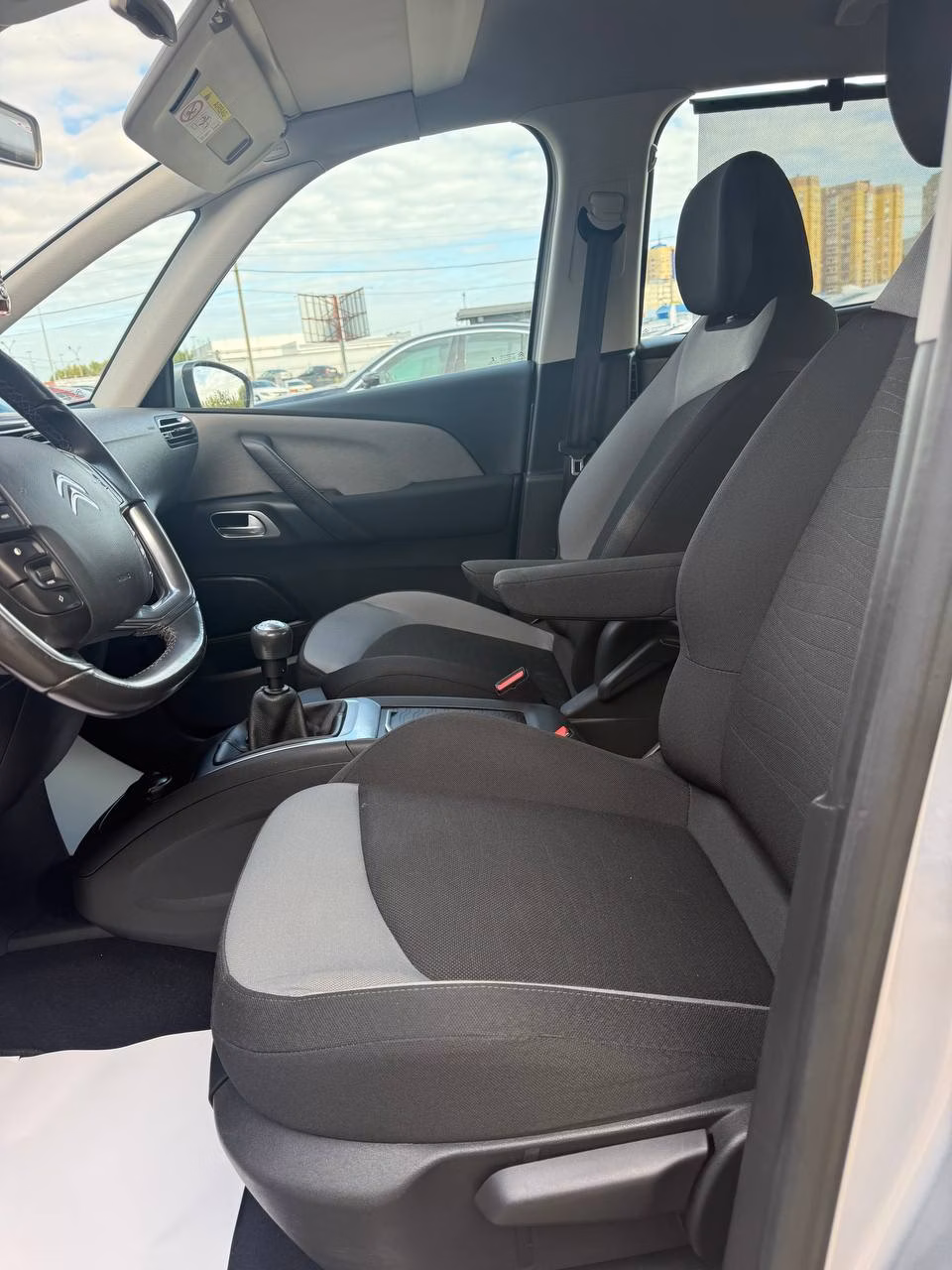 Citroen C4 Picasso фото 9
