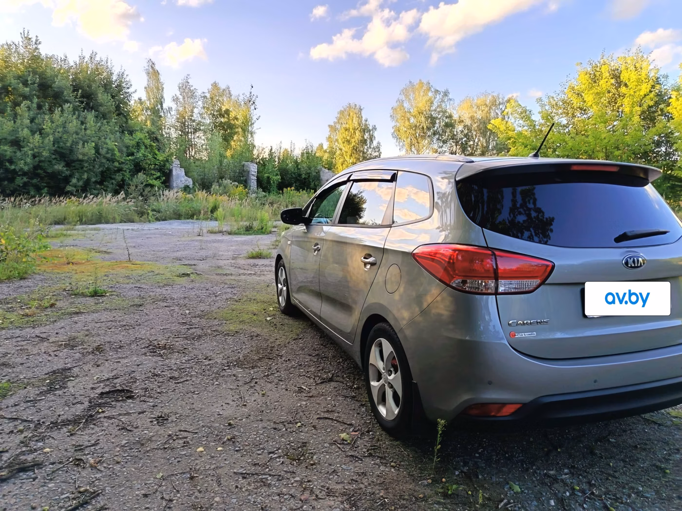 Kia Carens