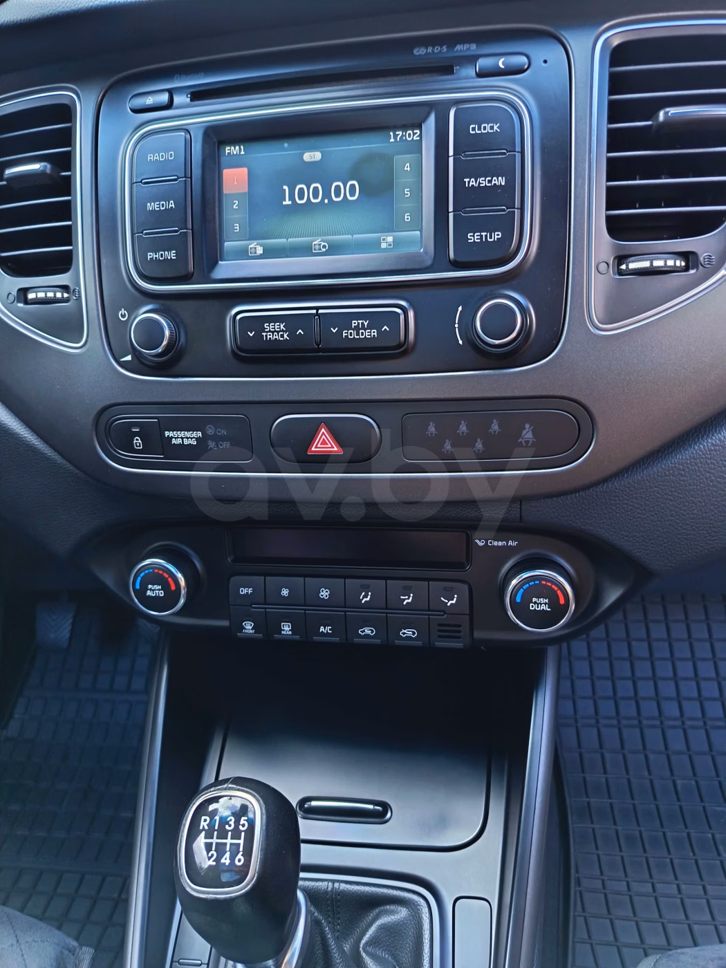 Kia Carens фото 13