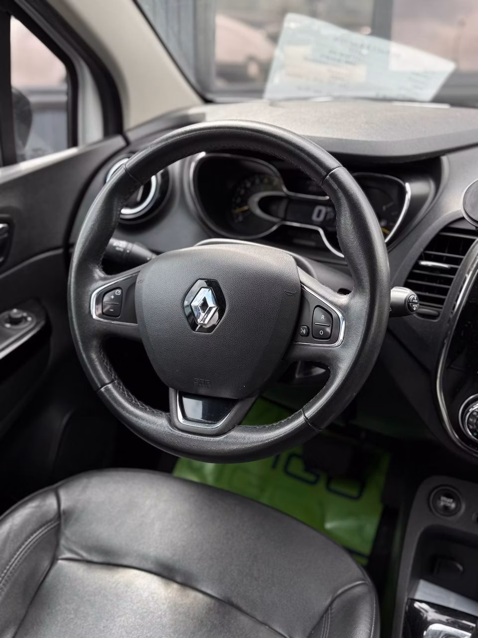 Renault Kaptur фото 12