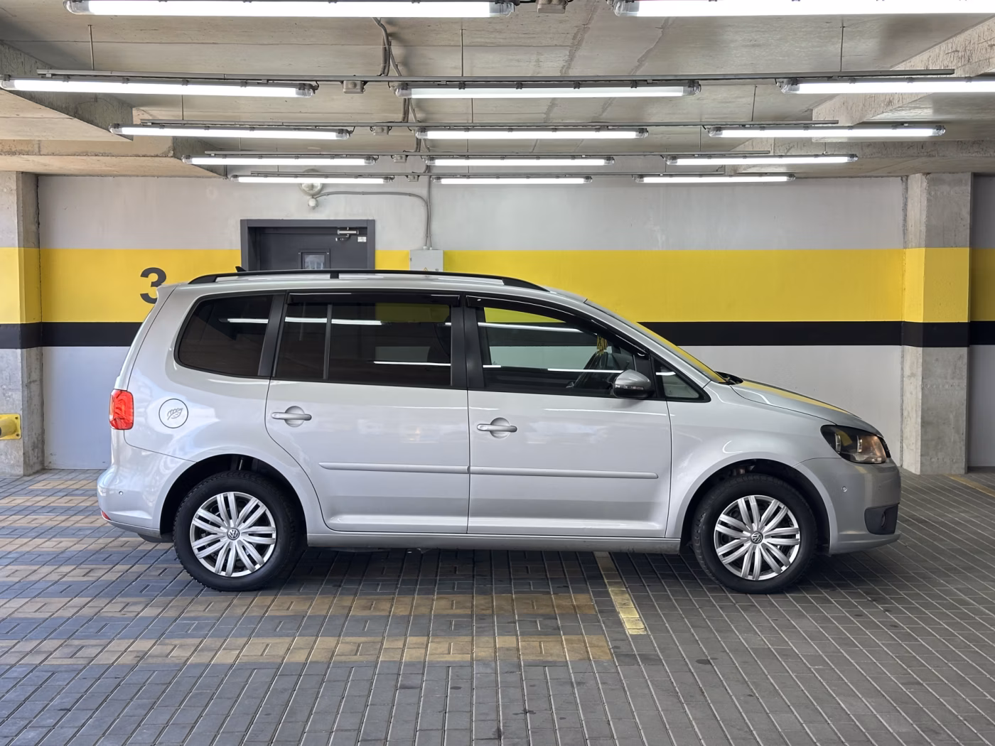Volkswagen Touran фото 8