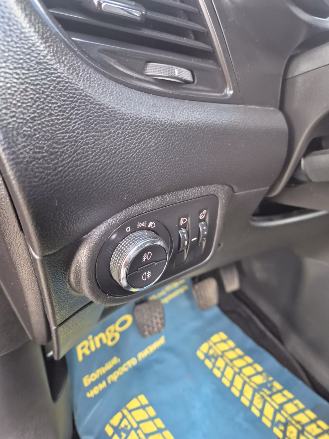 Opel Zafira фото 8