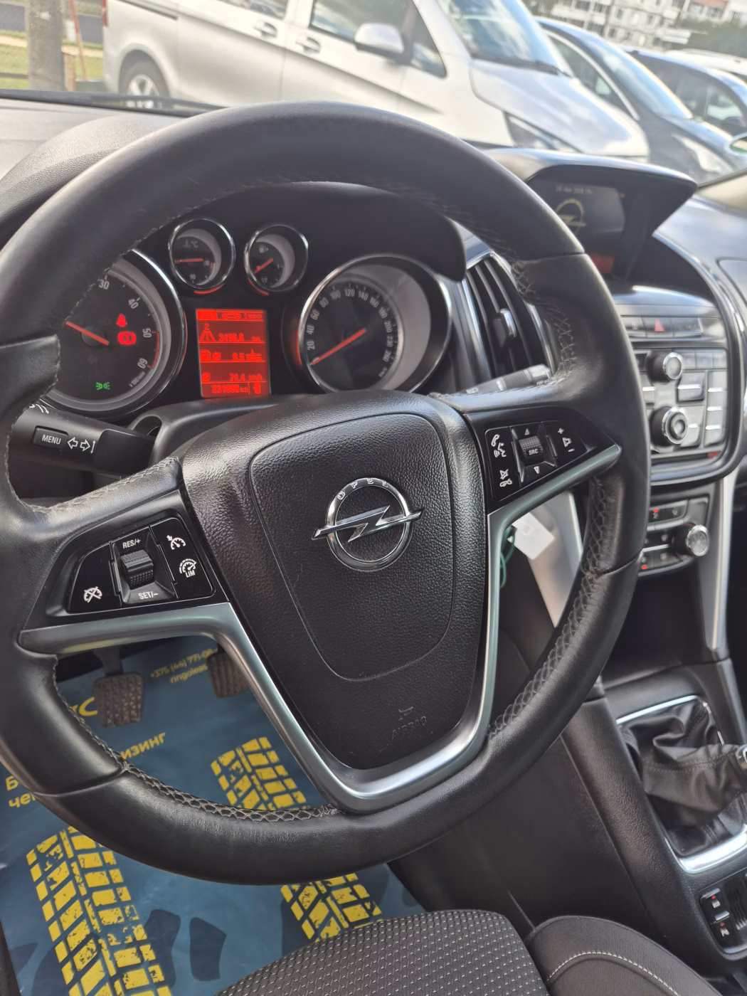 Opel Zafira фото 9