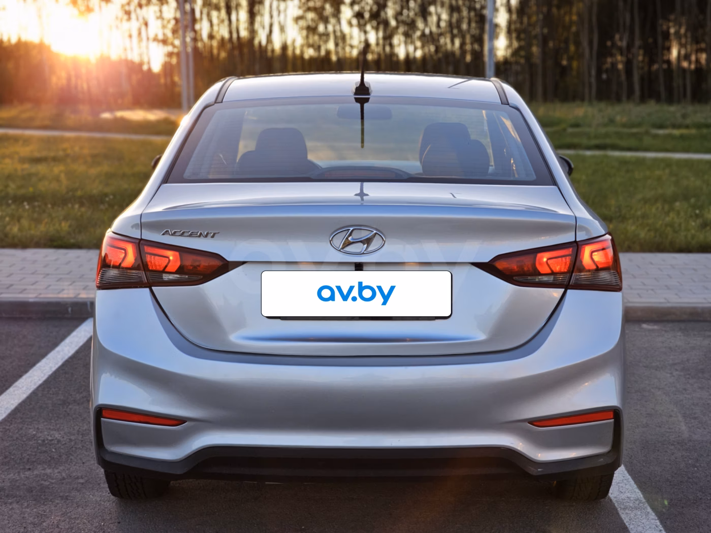 Hyundai Accent фото 3