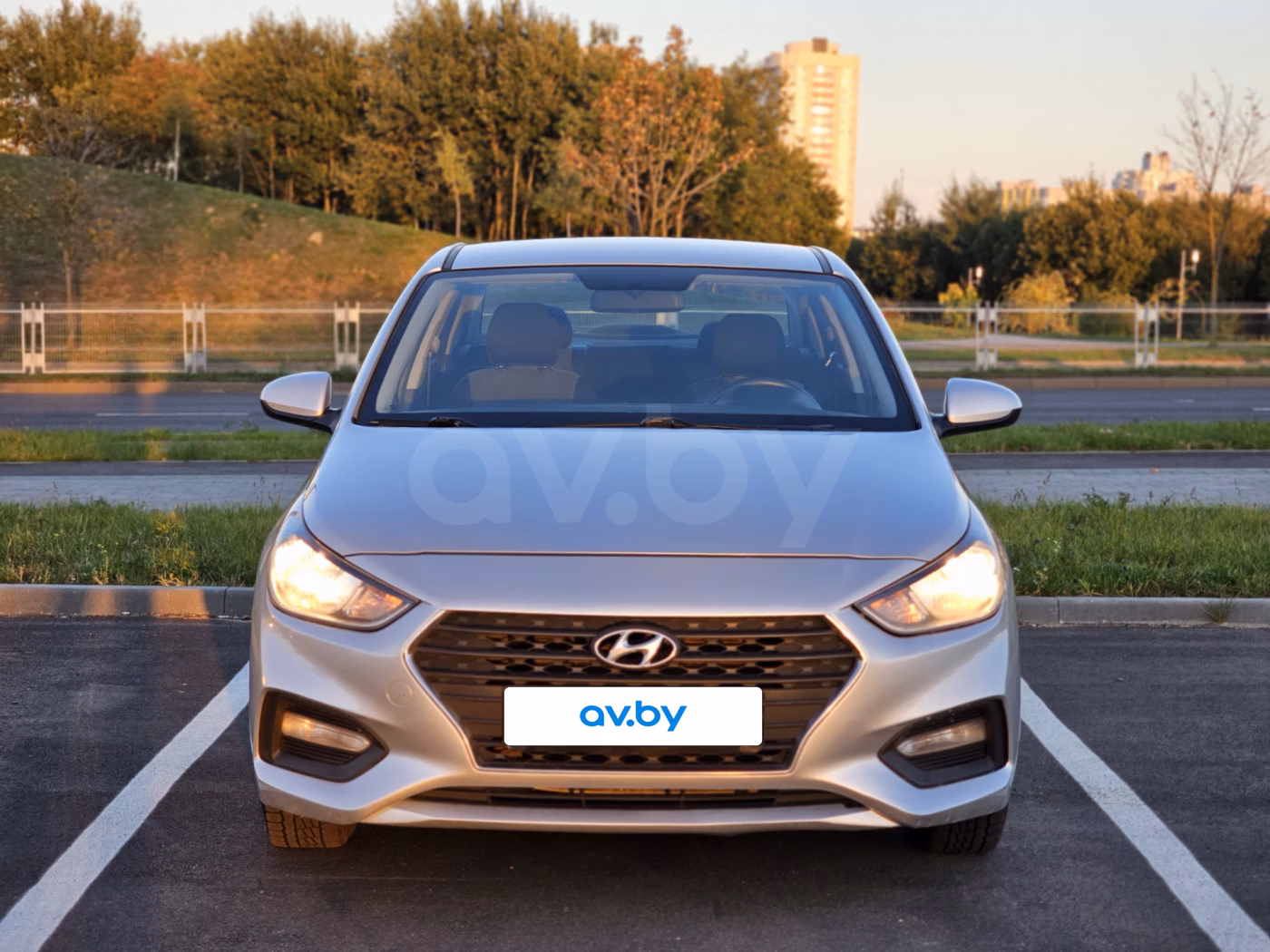 Hyundai Accent фото 8