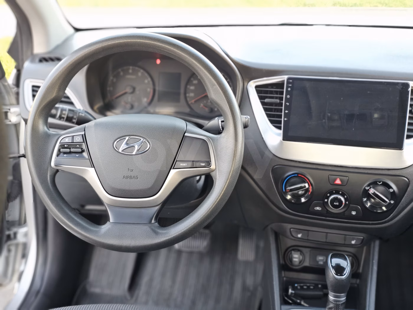 Hyundai Accent фото 10