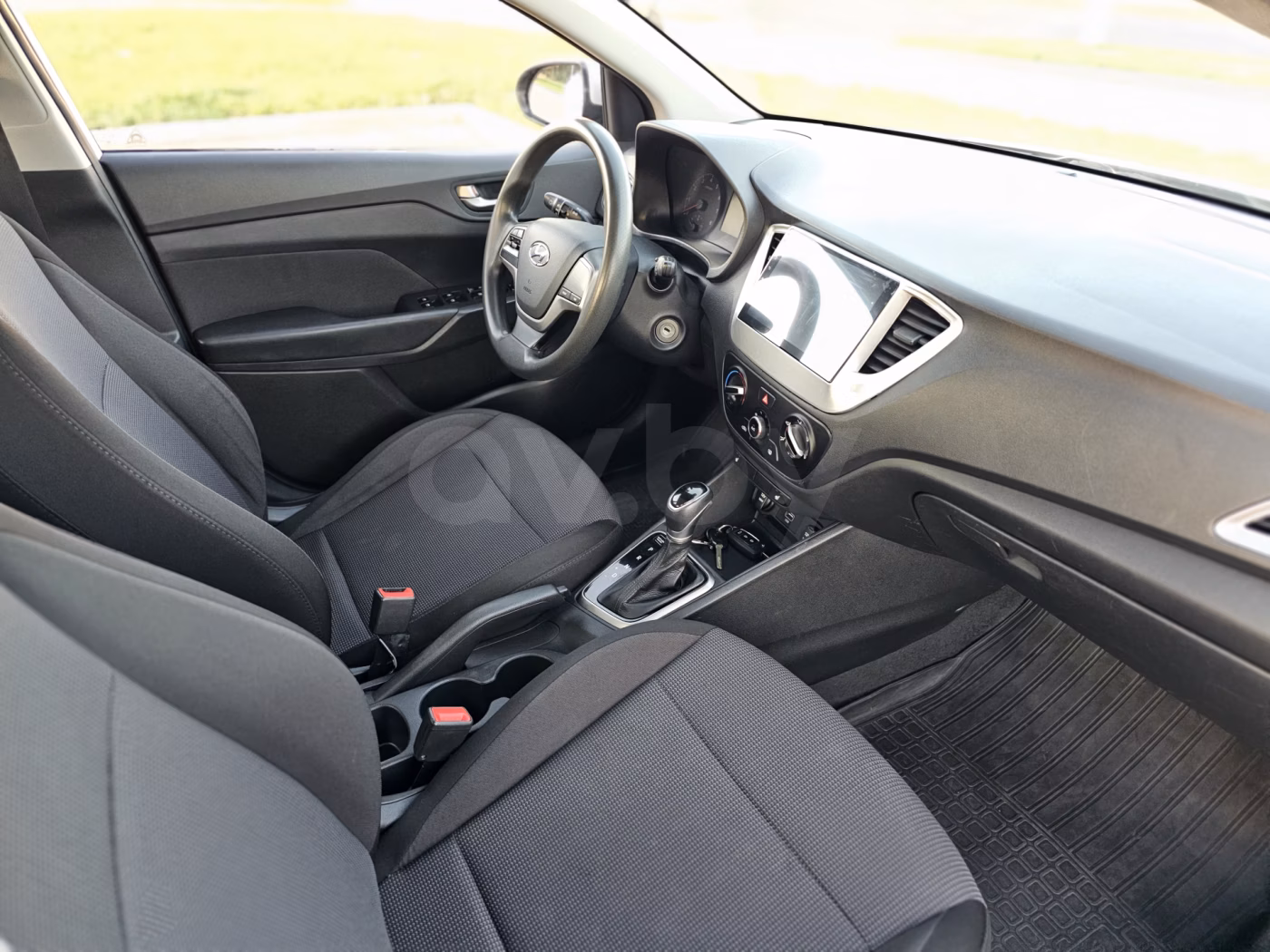 Hyundai Accent фото 13