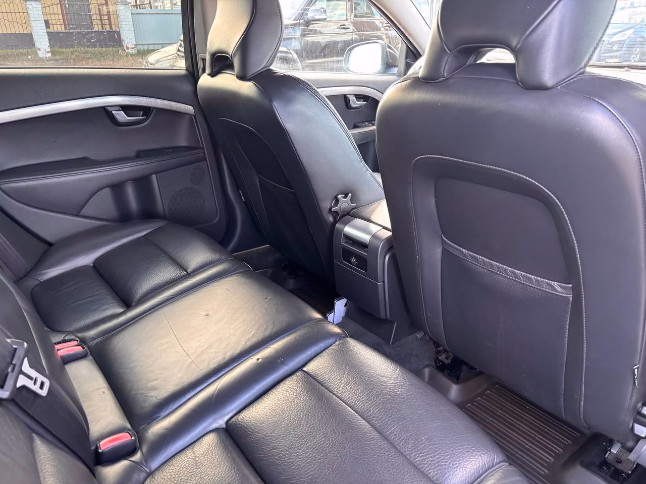 Volvo V70 фото 11