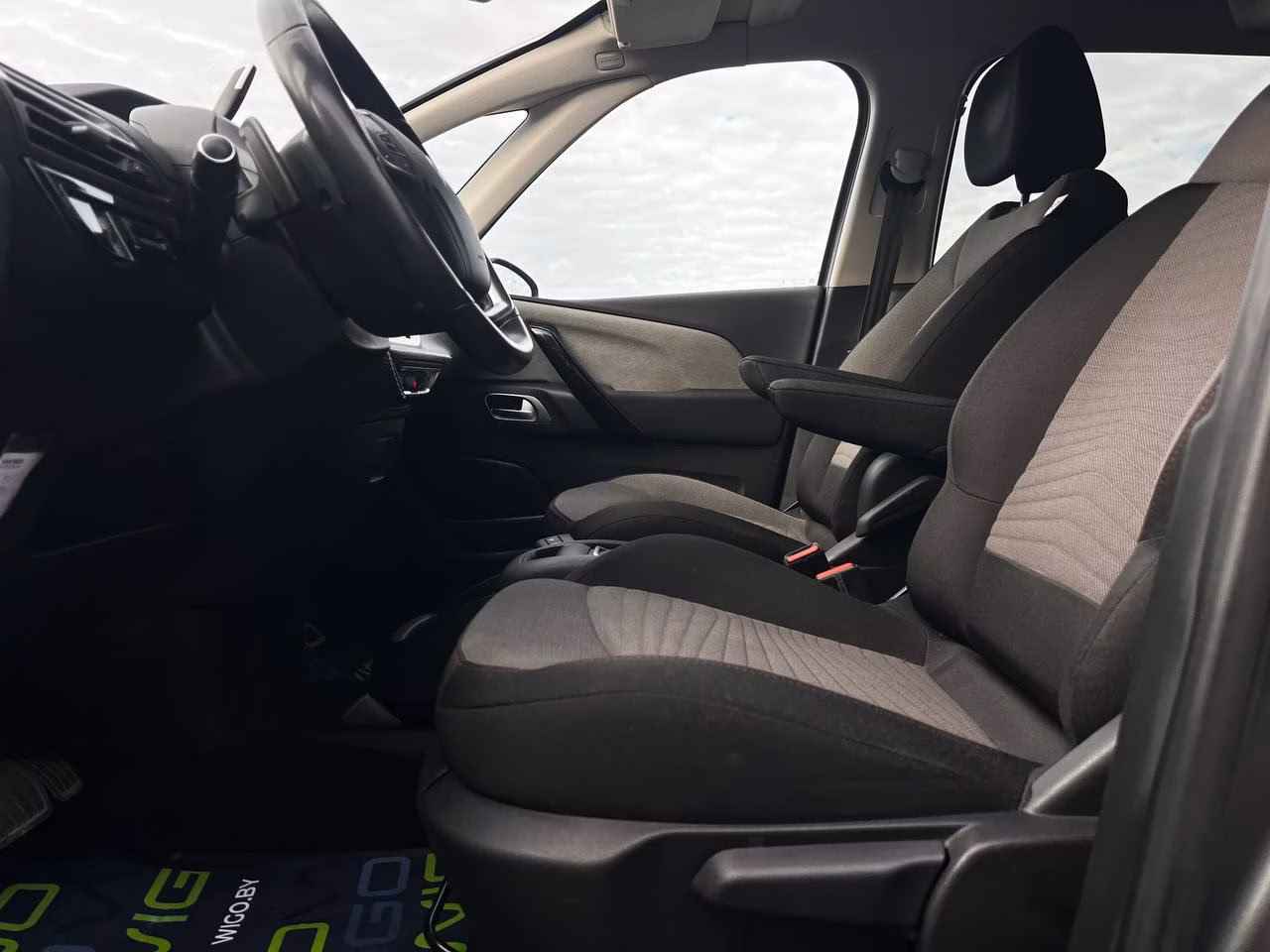 Citroen C4 Spacetourer фото 11