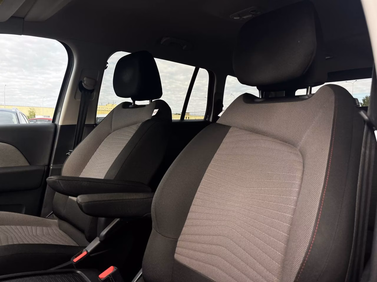 Citroen C4 Spacetourer фото 12