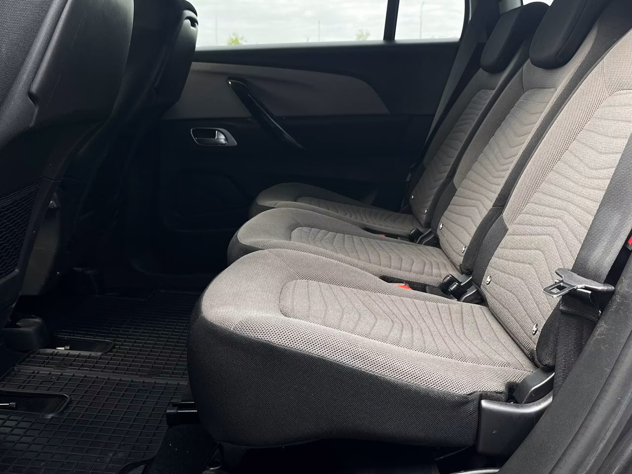 Citroen C4 Spacetourer фото 16