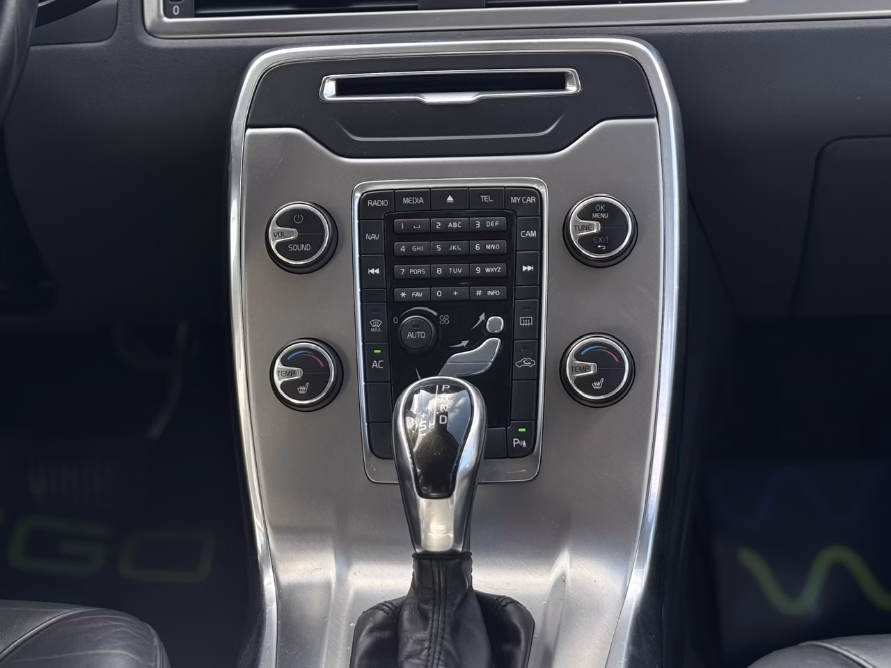 Volvo V70 фото 10