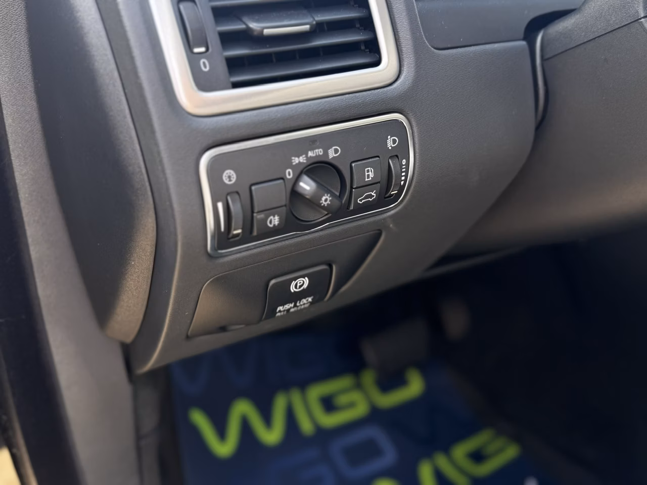 Volvo V70 фото 12