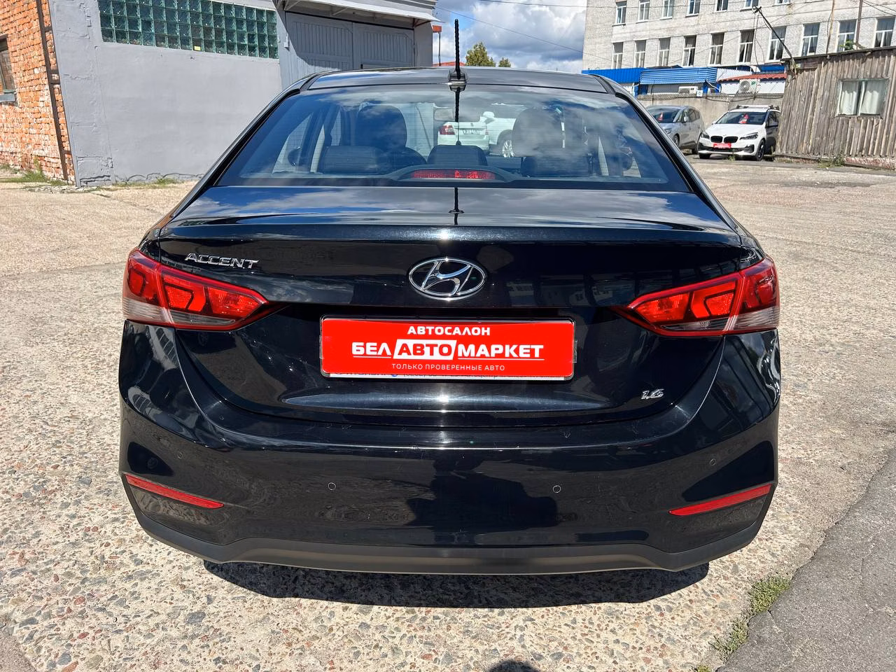 Hyundai Accent фото 6