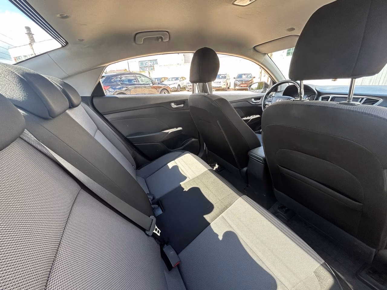 Hyundai Accent фото 13