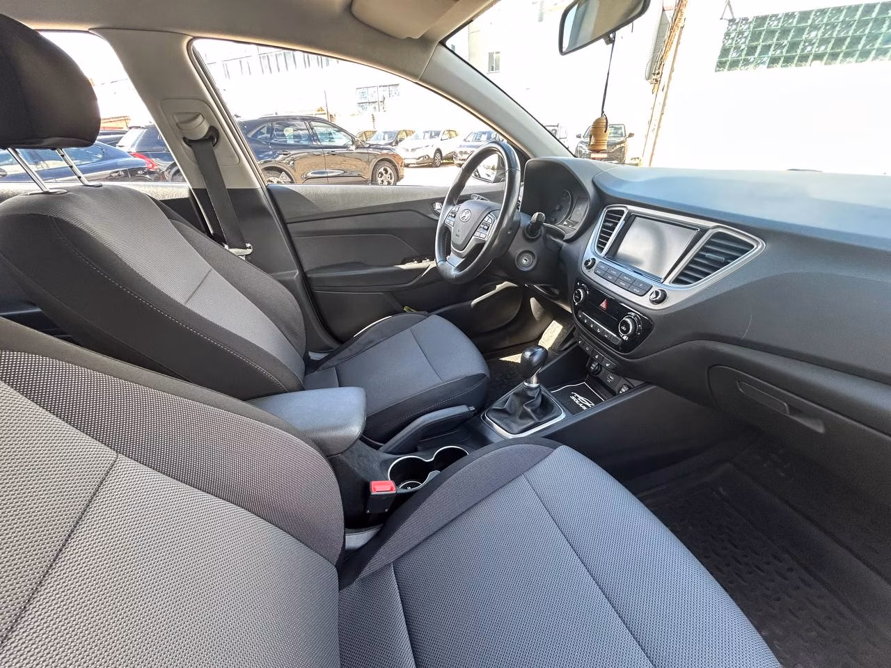 Hyundai Accent фото 14