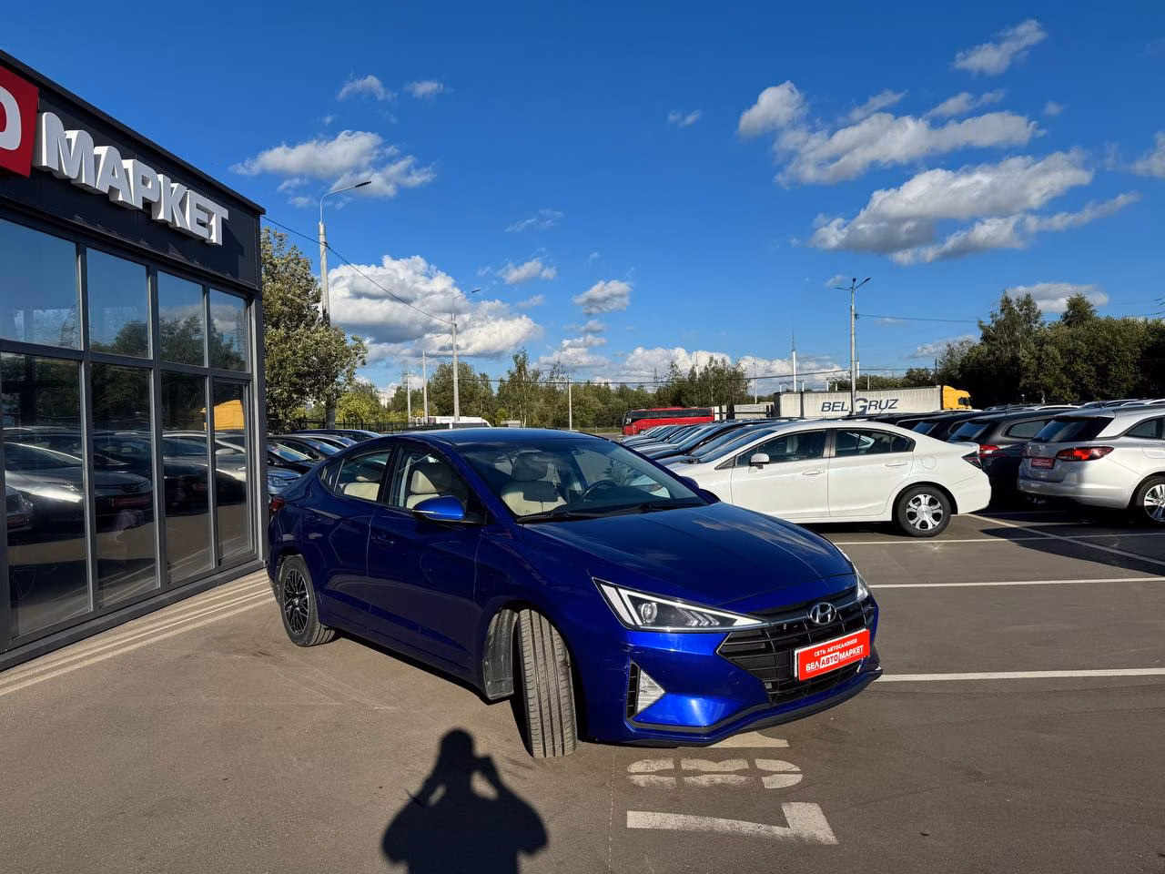 Hyundai Elantra фото 3