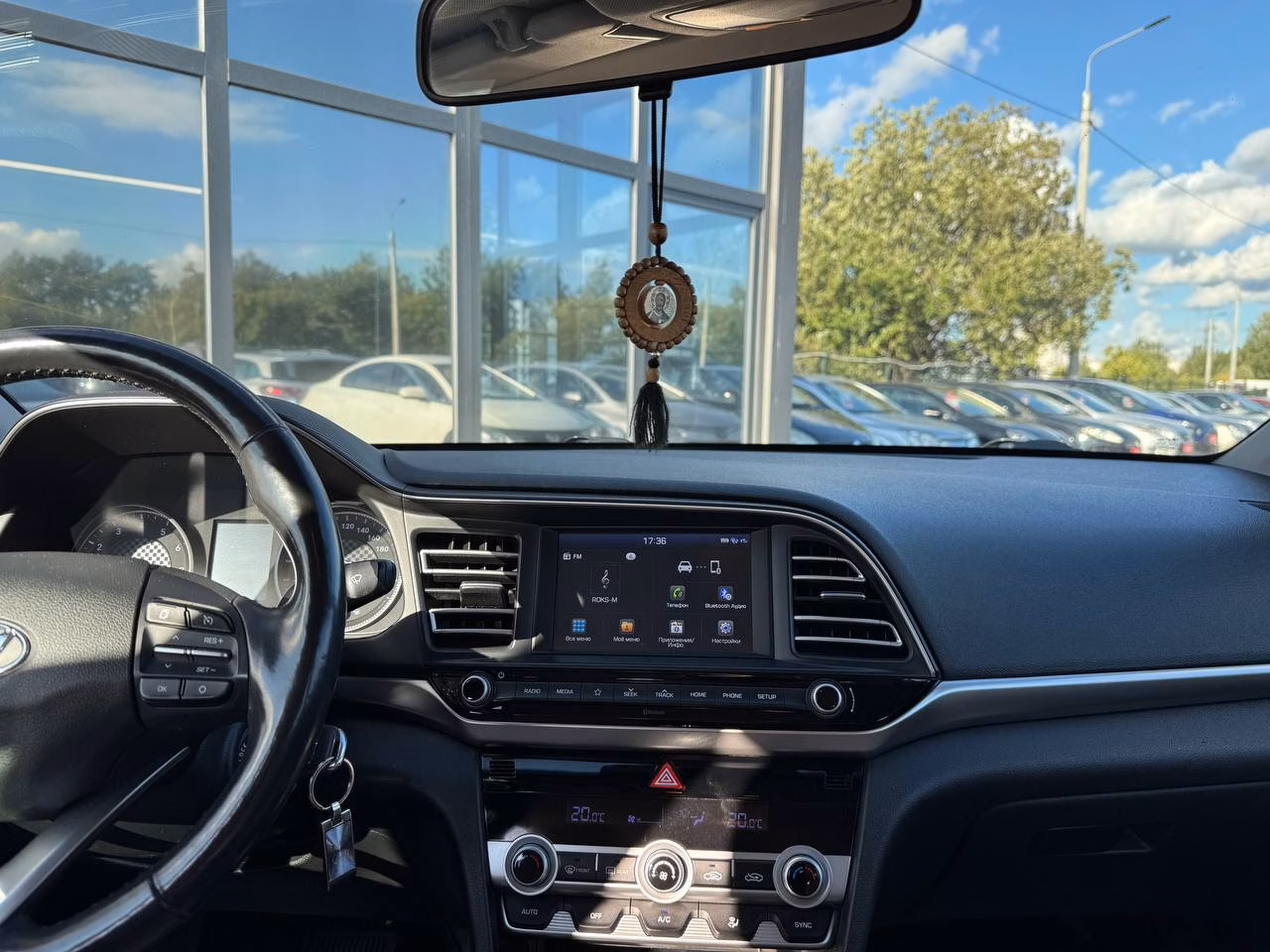 Hyundai Elantra фото 12