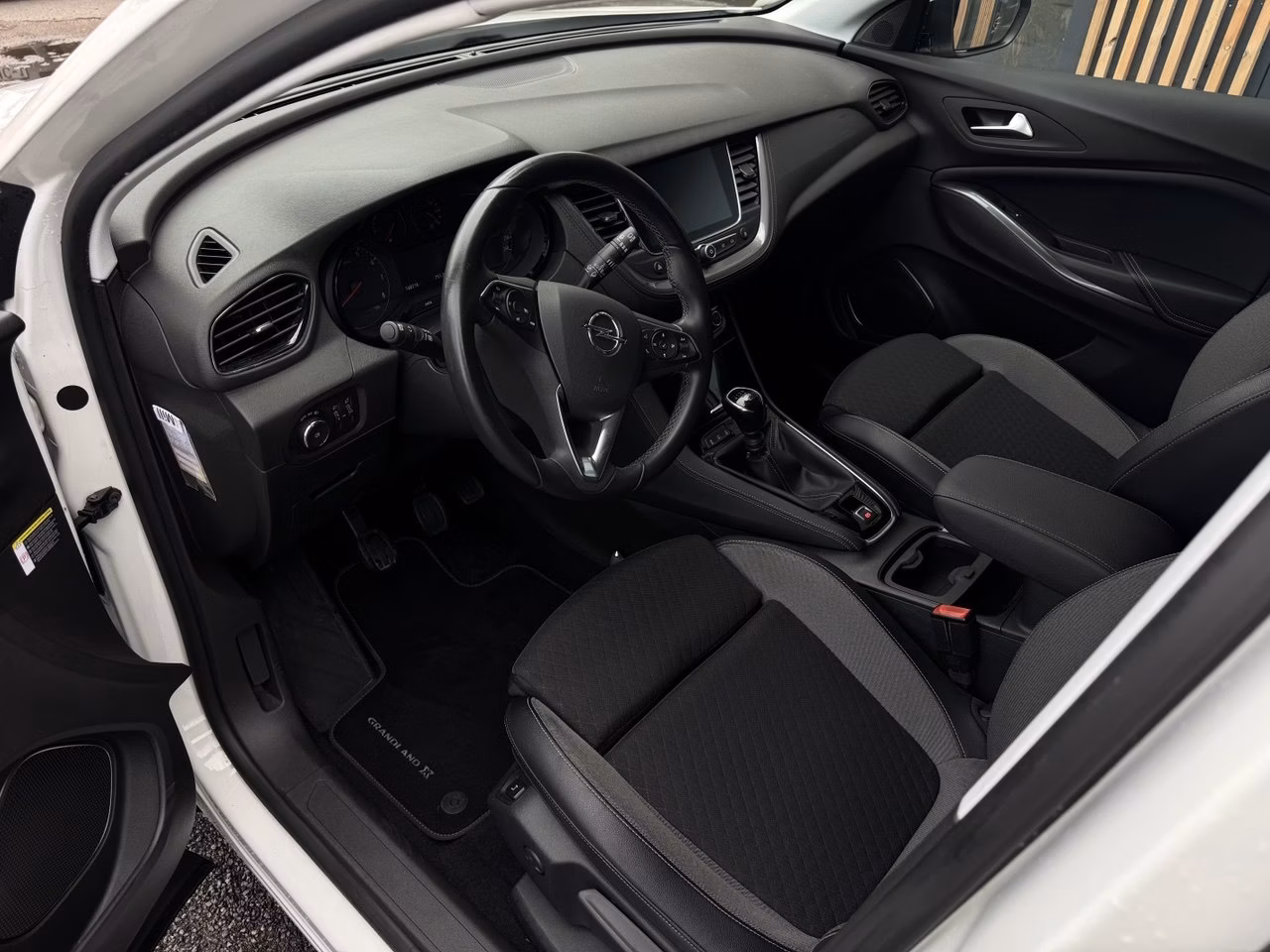 Opel Grandland X фото 6