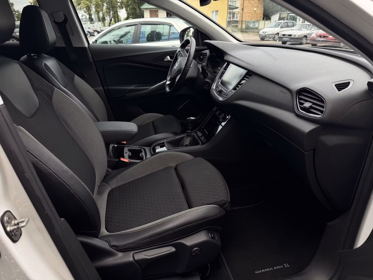Opel Grandland X фото 9