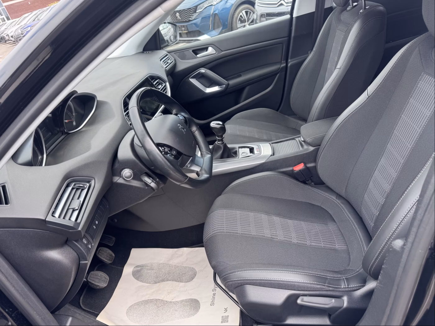 Peugeot 308 фото 18