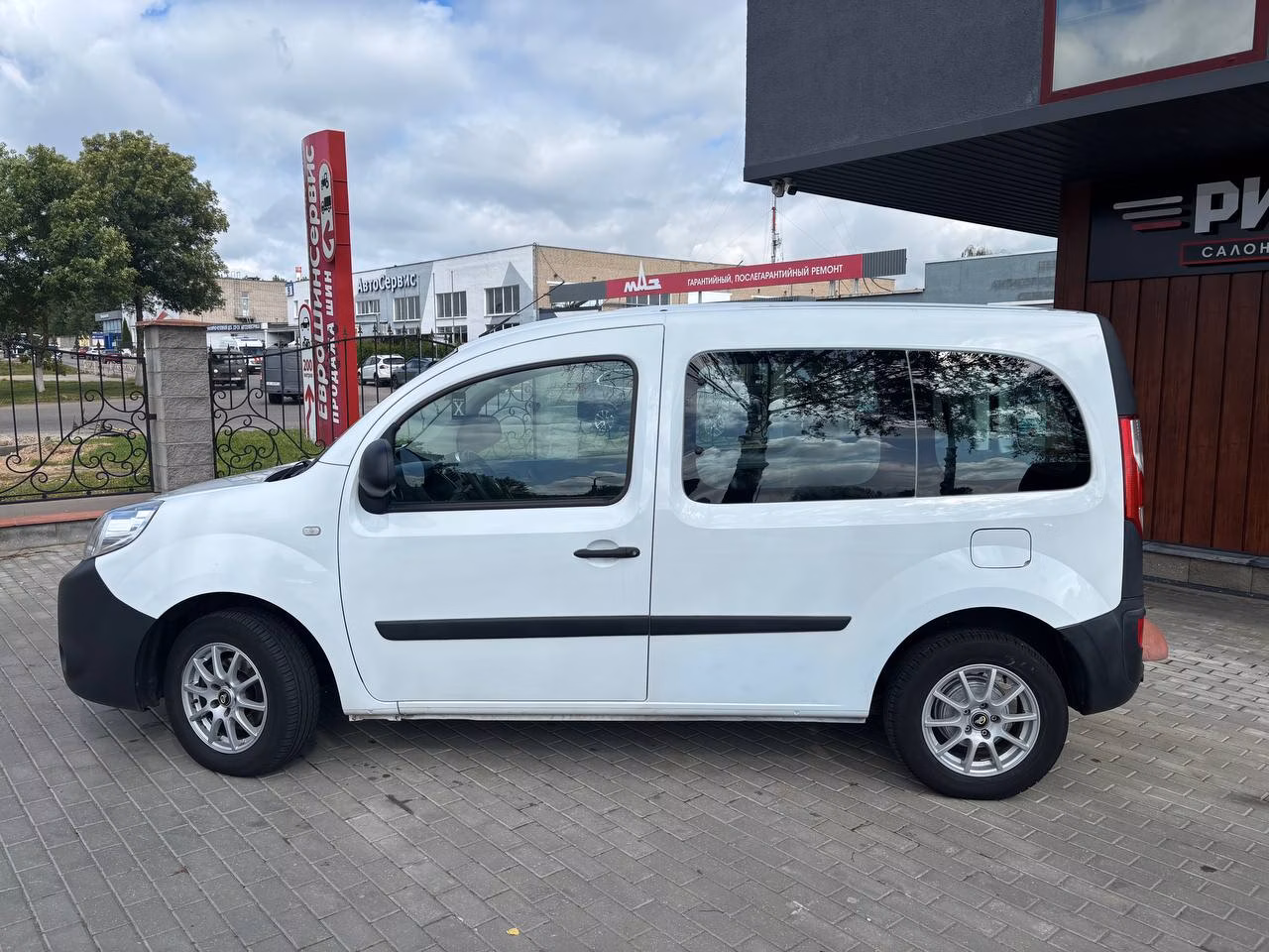 Renault Kangoo фото 8