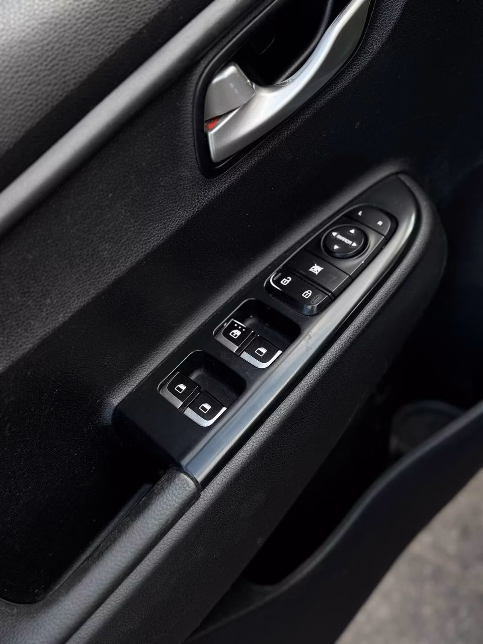 Kia Rio фото 10
