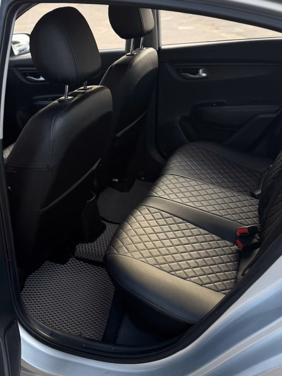 Kia Rio фото 16