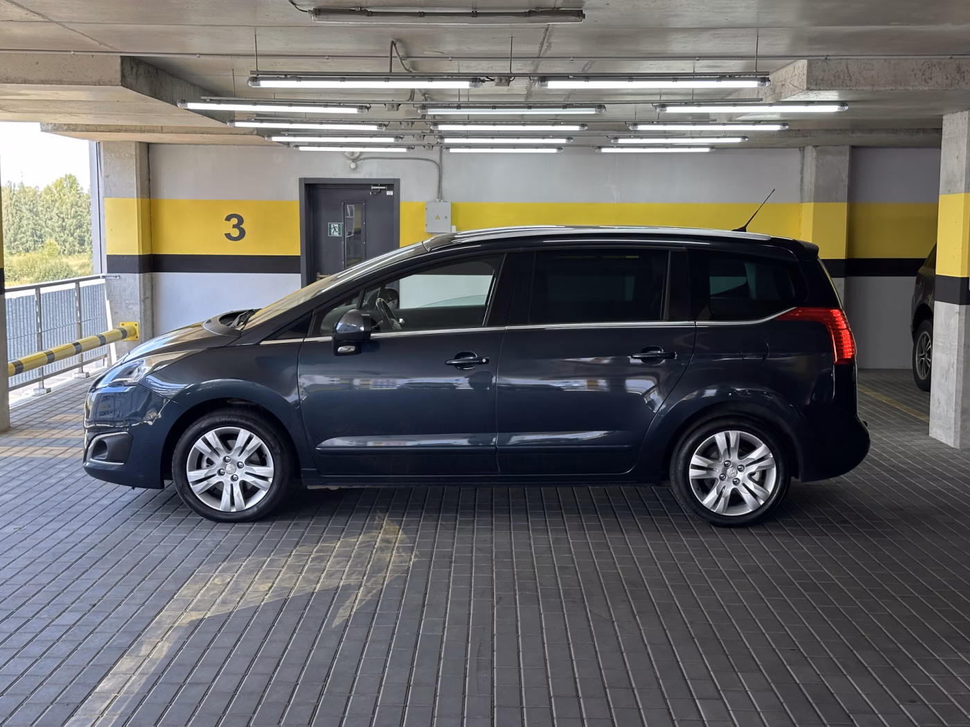 Peugeot 5008 фото 4