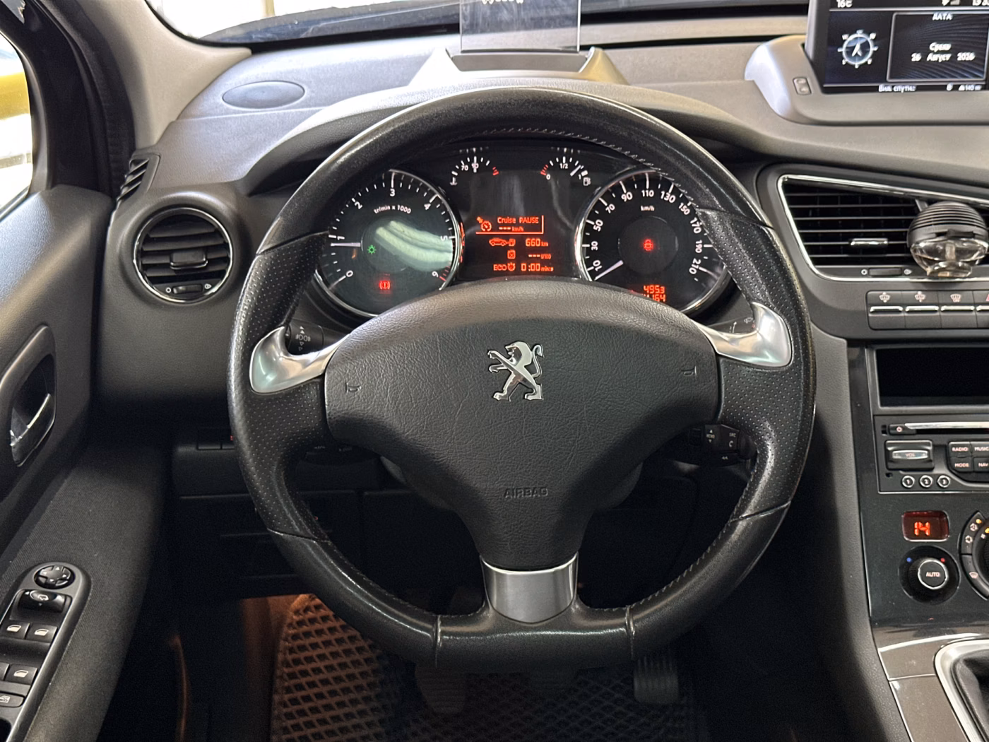 Peugeot 5008 фото 11